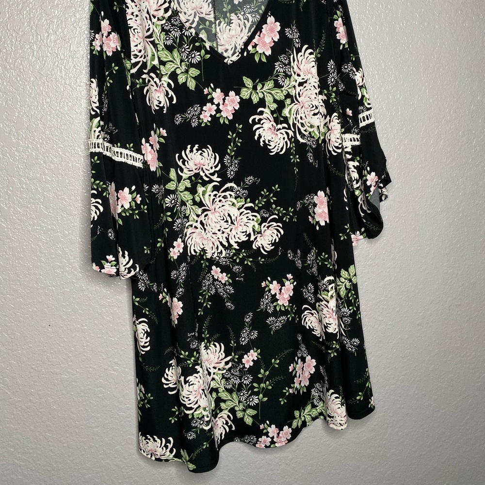 Black and flowers plus size dress